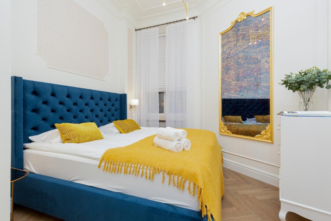 Royal Apartment Kopernika By Renters Prestige Варшава Екстериор снимка