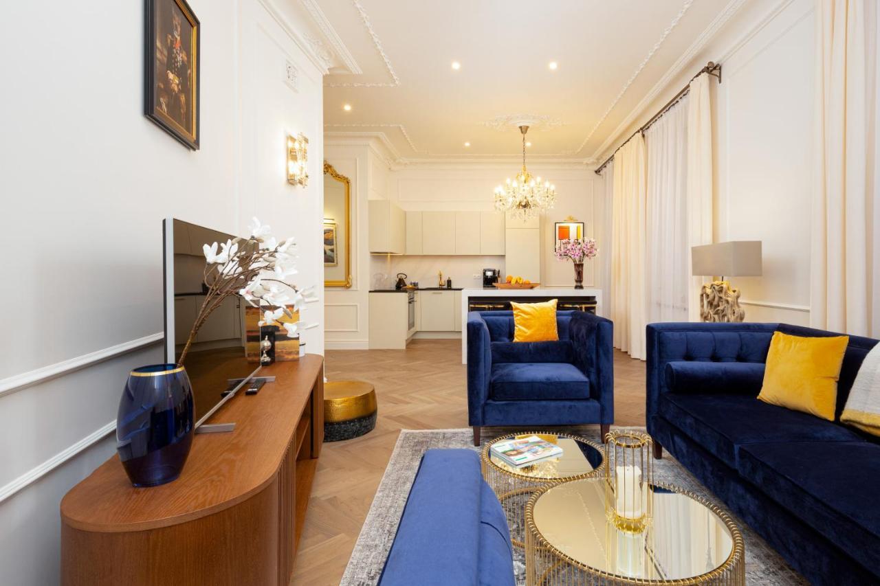 Royal Apartment Kopernika By Renters Prestige Варшава Екстериор снимка