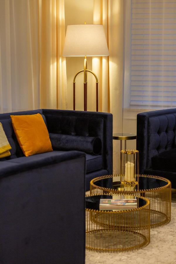 Royal Apartment Kopernika By Renters Prestige Варшава Екстериор снимка
