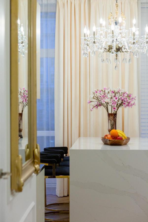 Royal Apartment Kopernika By Renters Prestige Варшава Екстериор снимка